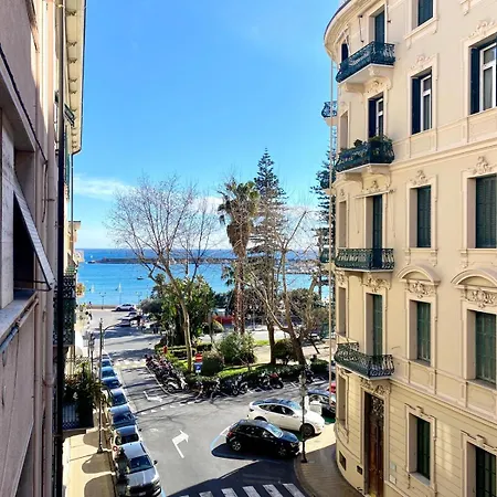 Апартаменти Sr4 - Elegante Dimora Con Vista Санремо